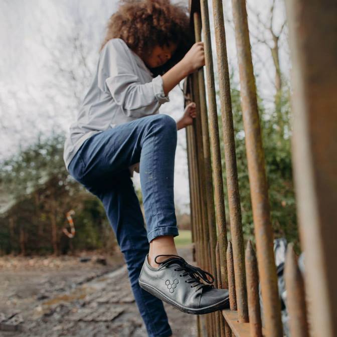 Vivobarefoot Addis School Juniors B2LJ224 Black